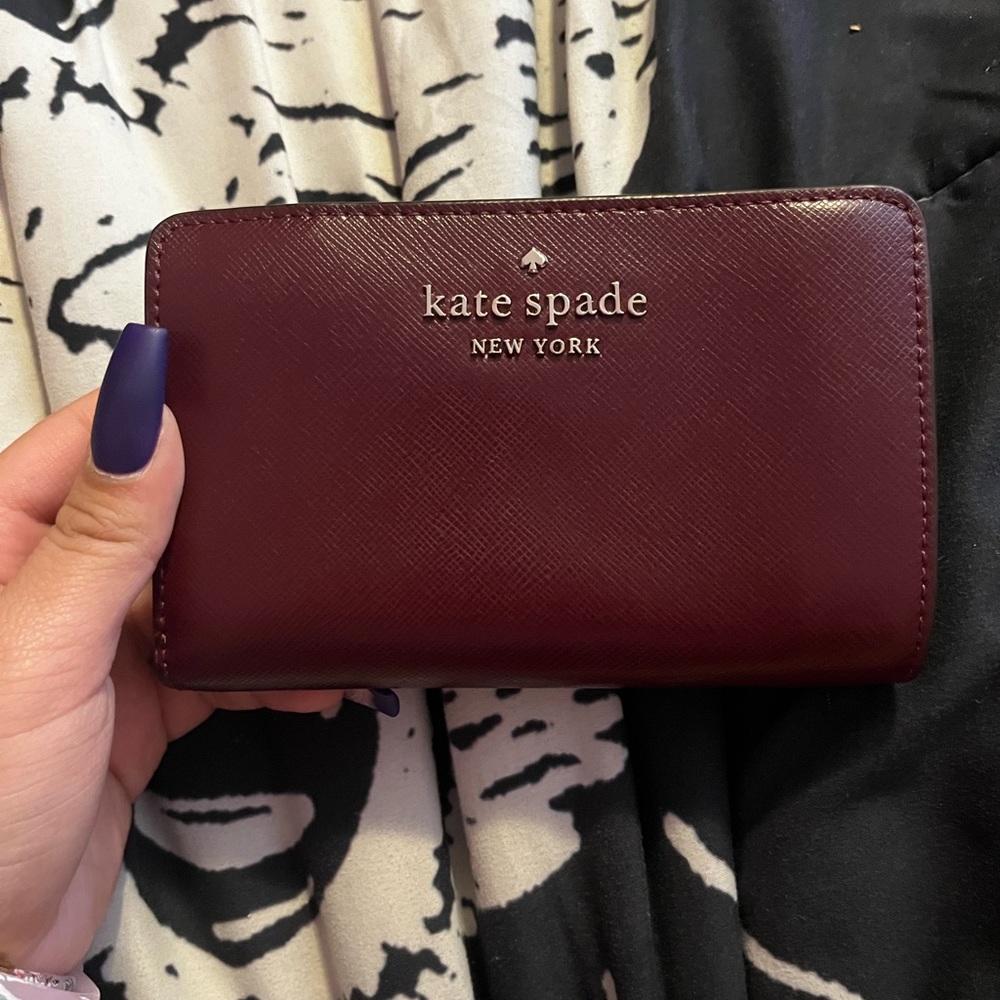 Kate Spade Staci Medium Compact Bifold Wallet in Cherrywood